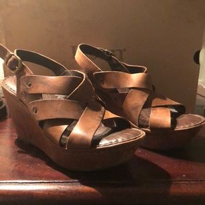 Born Cataleen Slingback Wedges in Whiskey
